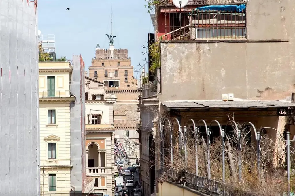 Elegant apartment near the Vatican&Piazza Navona Roma