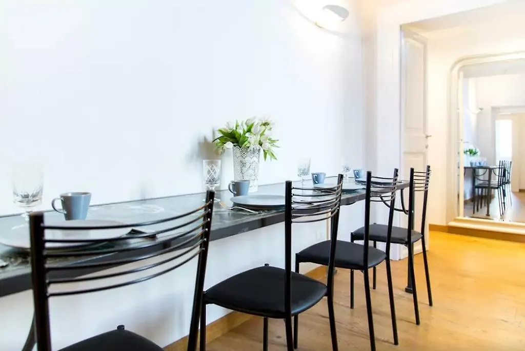 Elegant apartment near the Vatican&Piazza Navona Roma