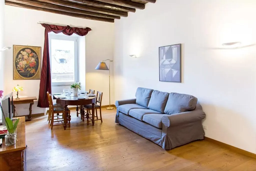 Elegant apartment near the Vatican&Piazza Navona Roma